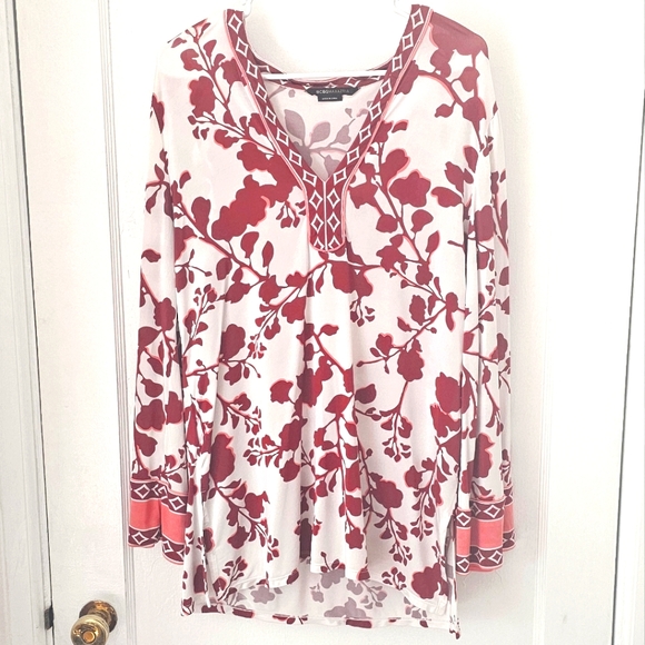 BCBGMaxAzria Floral Blouse - Picture 6 of 6